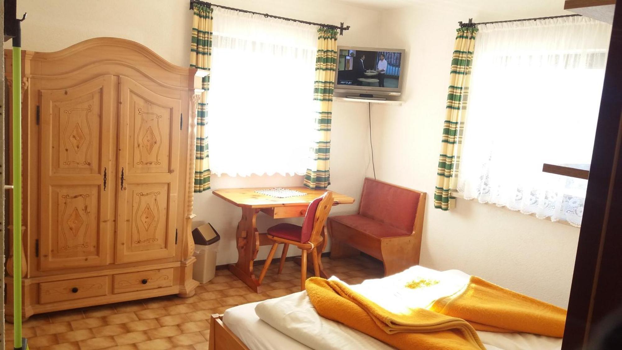 App 1 - Farbennest Mit Fruehstueck Teekueche, Sommerbergbahnen Inkl Таннхайм Экстерьер фото